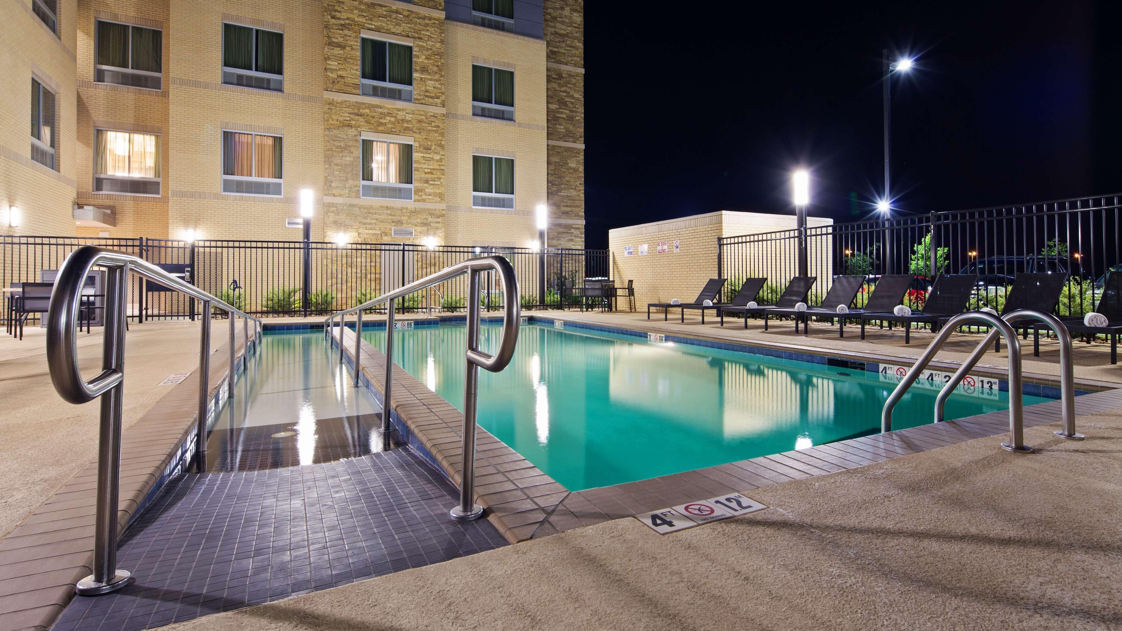 Americinn By Wyndham Woodstock Il Extérieur photo
