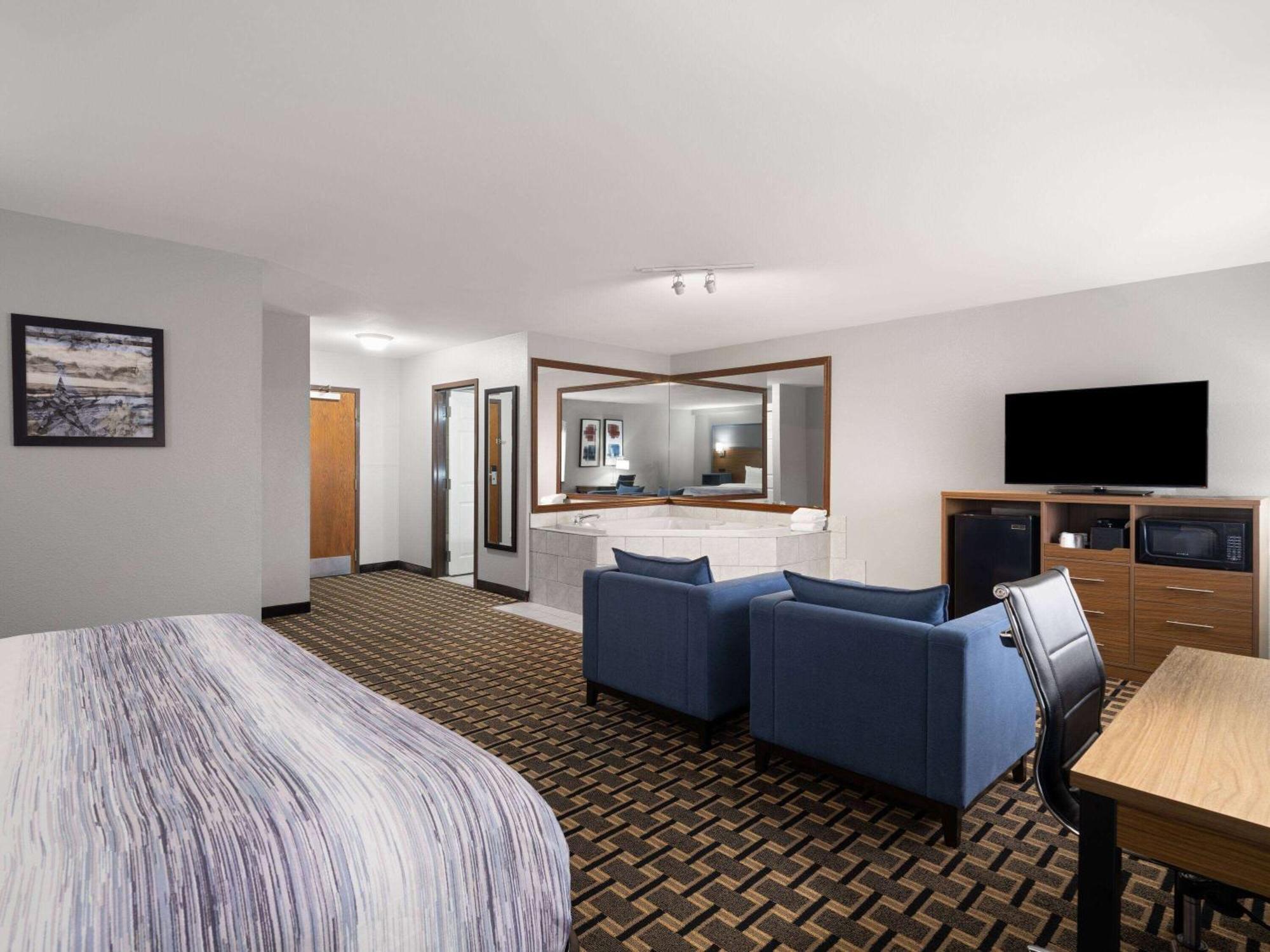 Americinn By Wyndham Woodstock Il Extérieur photo