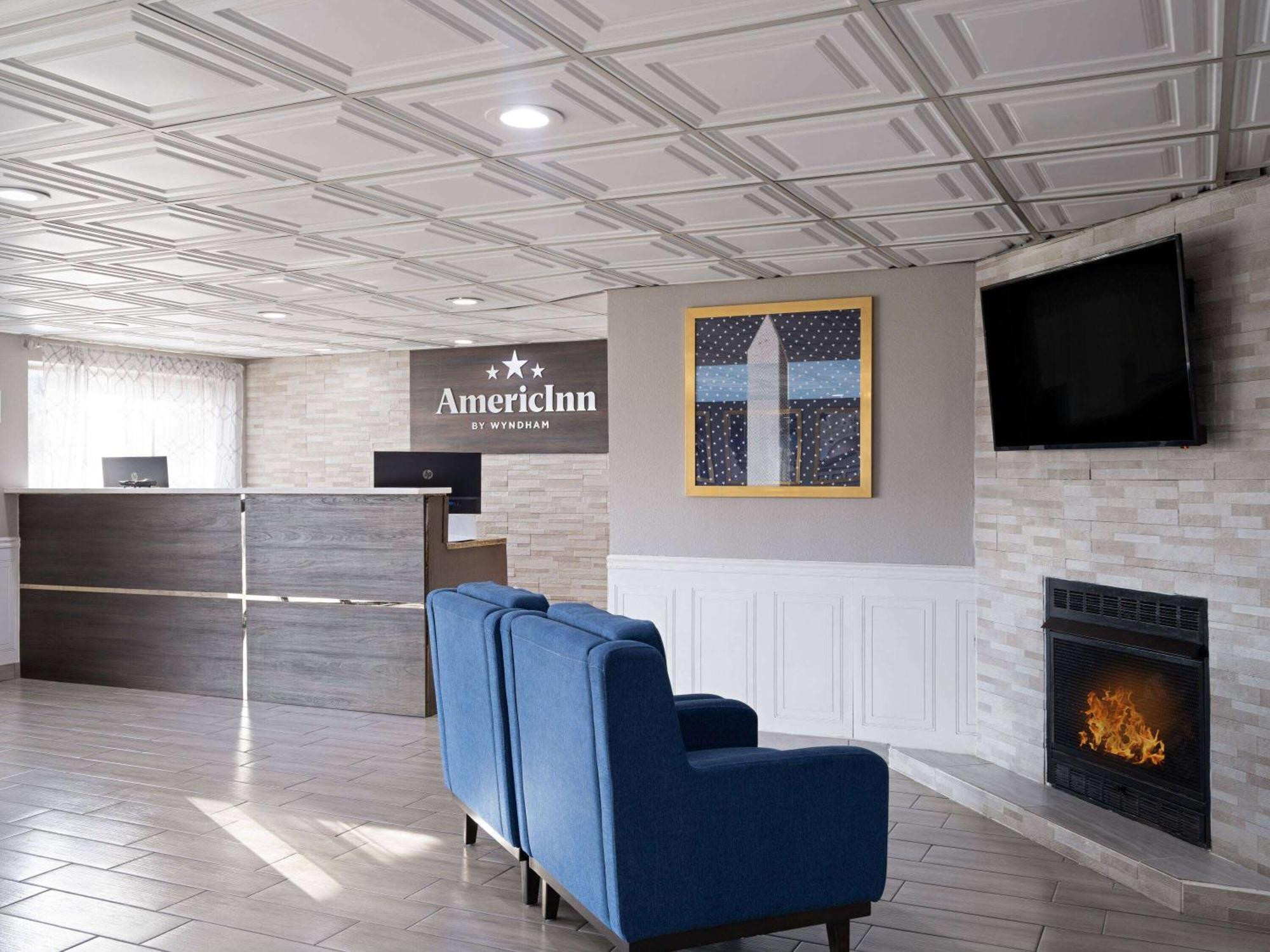 Americinn By Wyndham Woodstock Il Extérieur photo